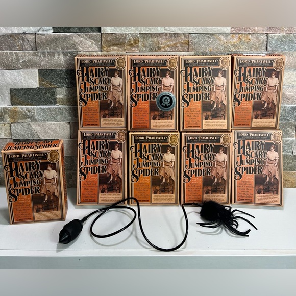 Birthday treat Bag Gift Lot. Spider Prank - Picture 1 of 3